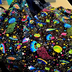 Maevn scrub top2 xl
